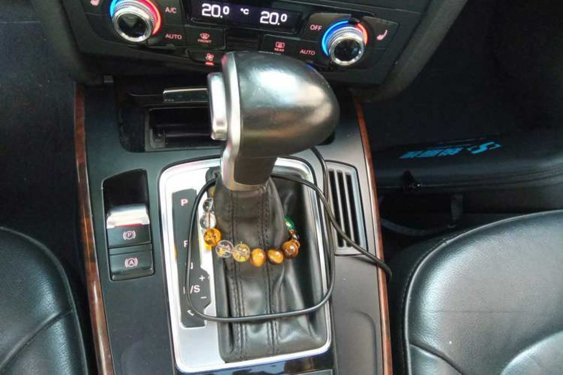Used Audi A4L 2015 35 TFSI Automatic Comfort Model Gear Lever