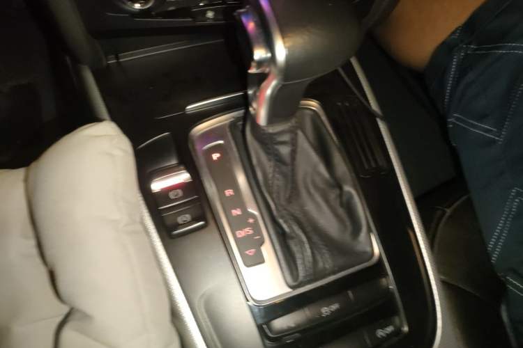 Used Audi A4L 2015 45 TFSI quattro Individual Sport Edition Gear Lever