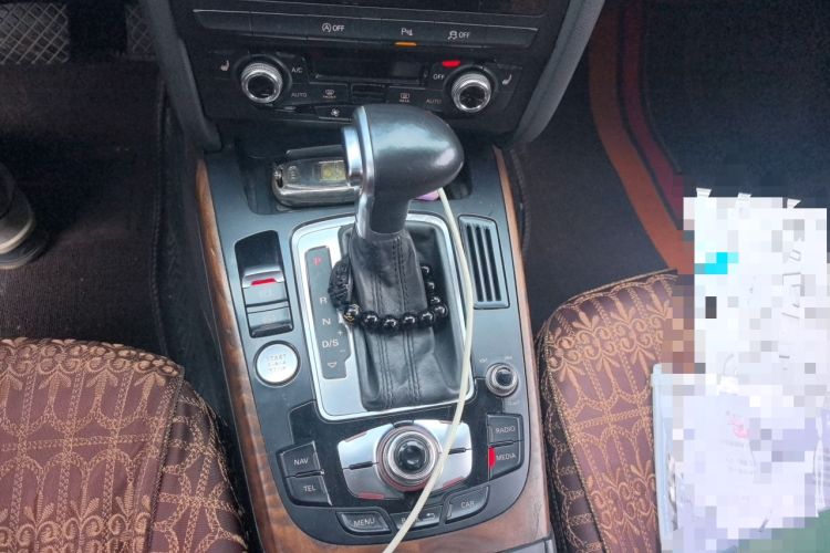 Used Audi A4L 2015 35 TFSI Automatic Technology Model Gear Lever
