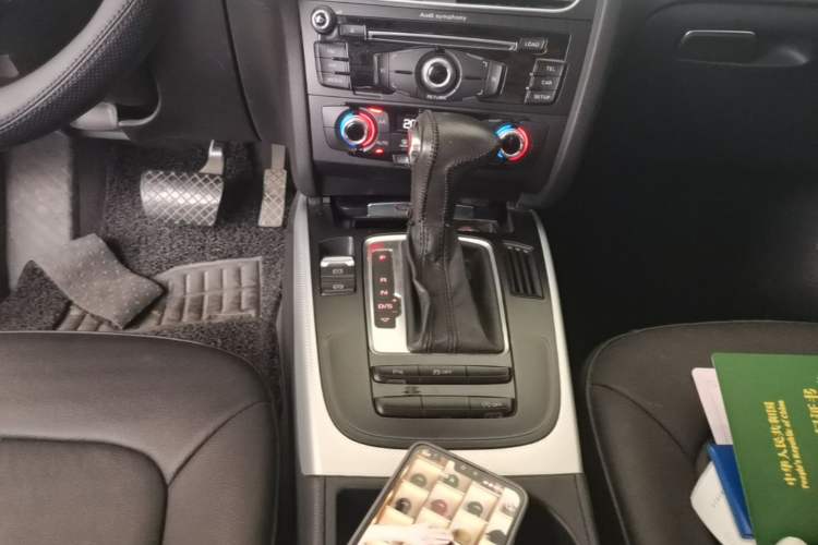 Used Audi A4L 2015 35 TFSI Automatic Standard Model Gear Lever