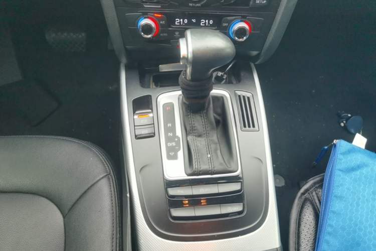 Used Audi A4L 2015 35 TFSI Automatic Standard Model Gear Lever