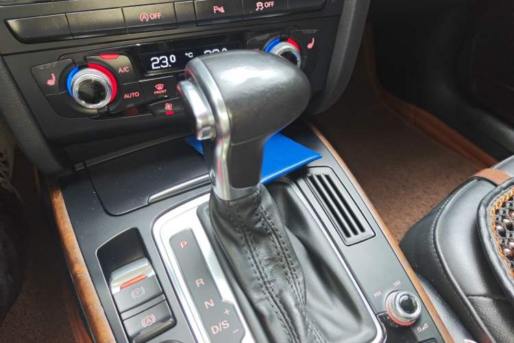 Used Audi A4L 2015 35 TFSI Automatic Technology Model Gear Lever