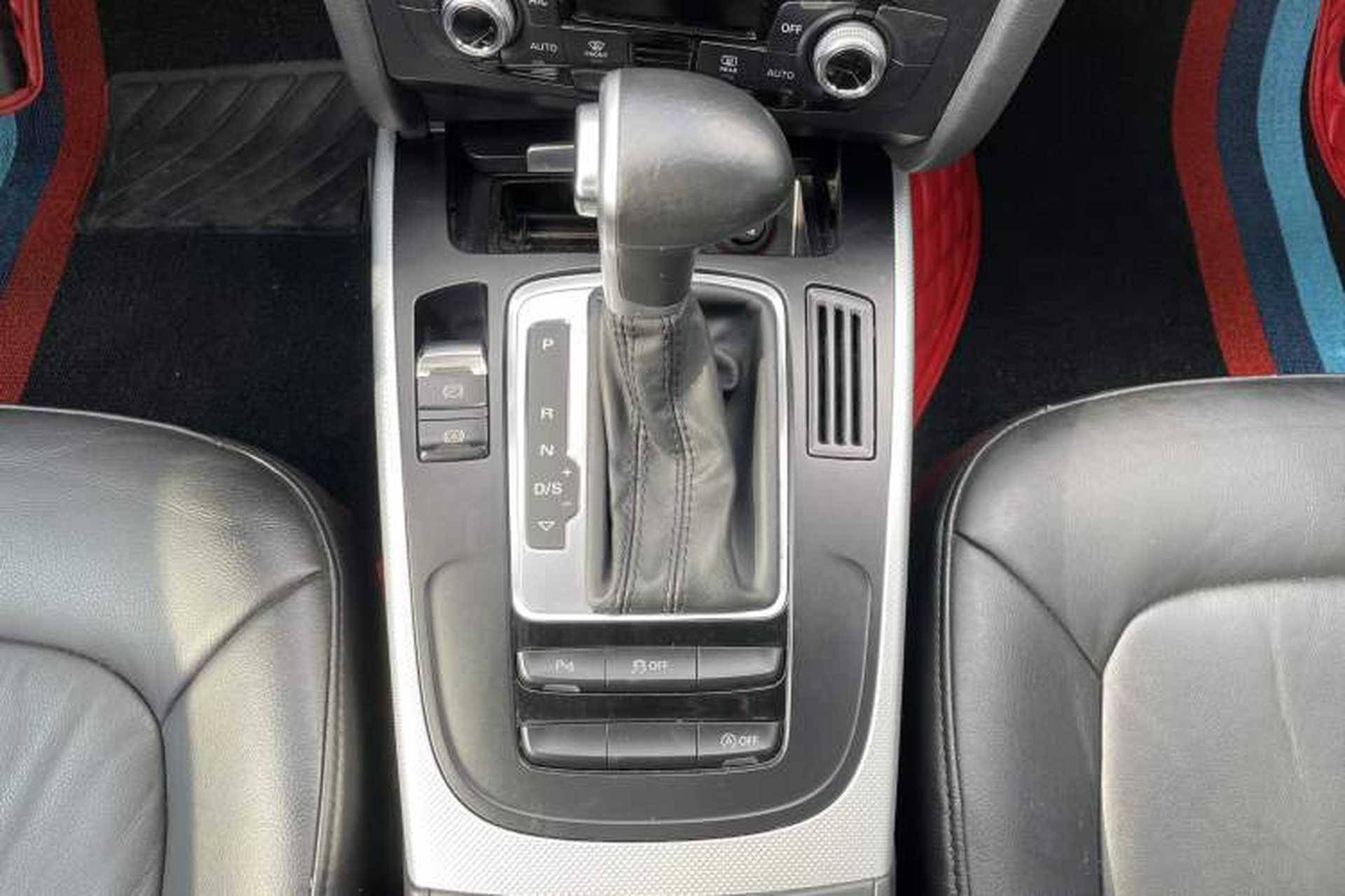 Used Audi A4L 2015 35 TFSI Automatic Standard Model Gear Lever