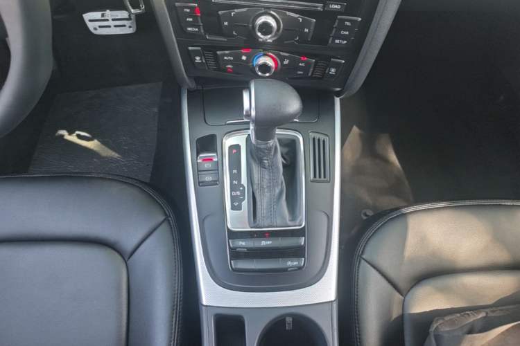Used Audi A4L 2015 35 TFSI Automatic Standard Model Gear Lever