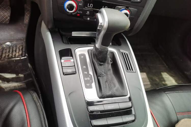 Used Audi A4L 2015 35 TFSI Automatic Standard Model Gear Lever