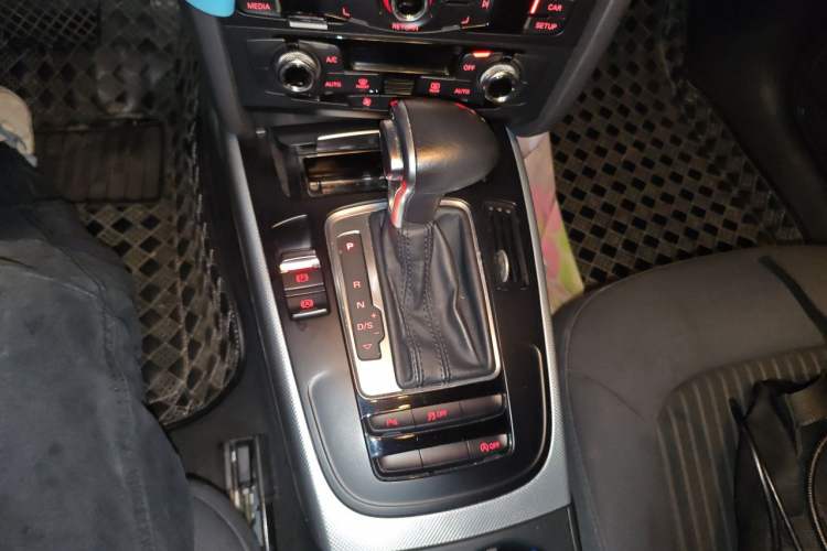 Used Audi A4L 2015 45 TFSI quattro Individual Sport Edition Gear Lever