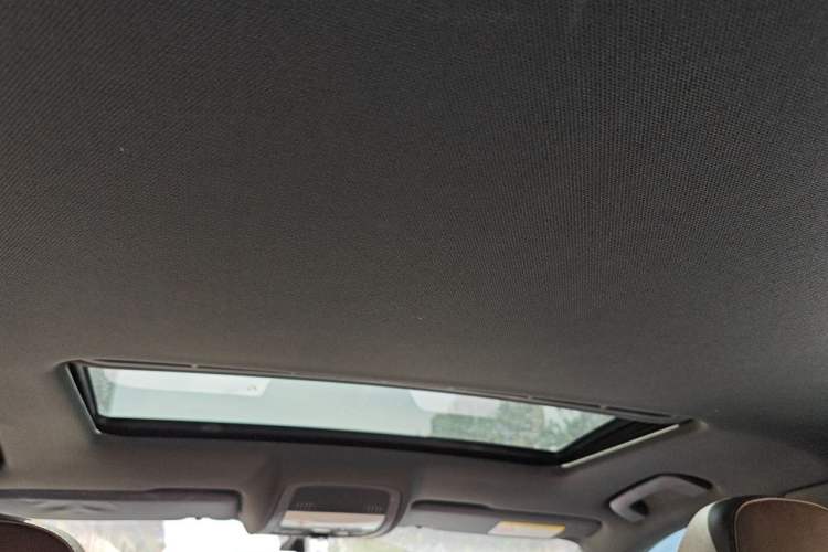Used Audi A4L 2015 35 TFSI Automatic Comfort Model Headliner