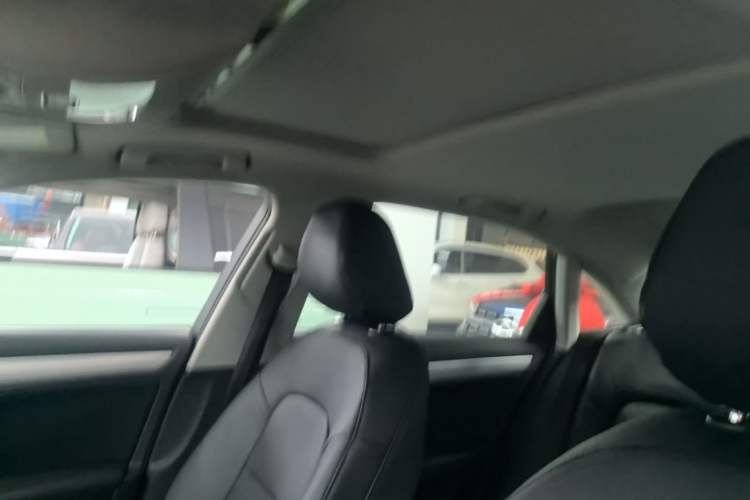 Used Audi A4L 2015 30 TFSI Automatic Comfort Model Headliner
