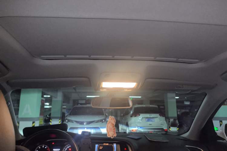 Used Audi A4L 2015 45 TFSI quattro Individual Sport Edition Headliner