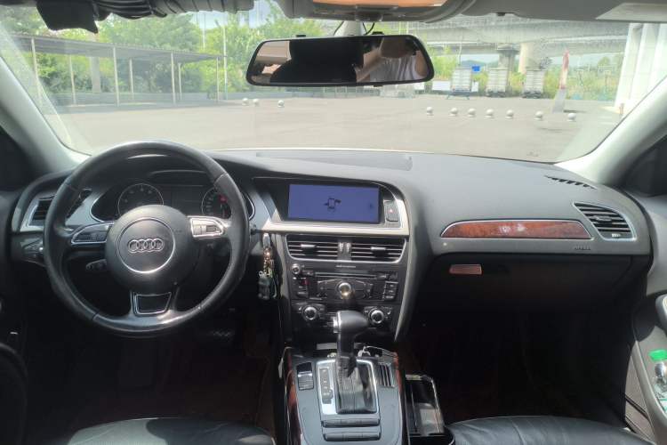 Used Audi A4L 2015 35 TFSI Automatic Comfort Model Headliner