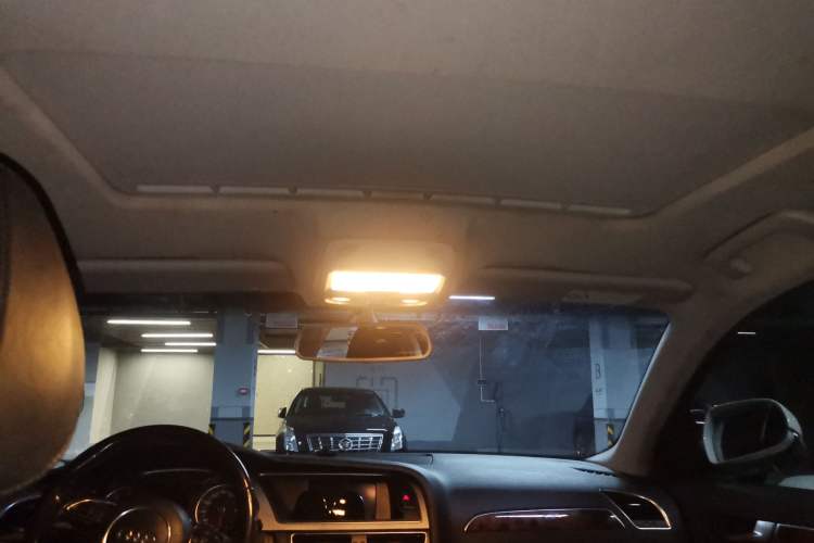 Used Audi A4L 2015 35 TFSI Automatic Comfort Model Headliner