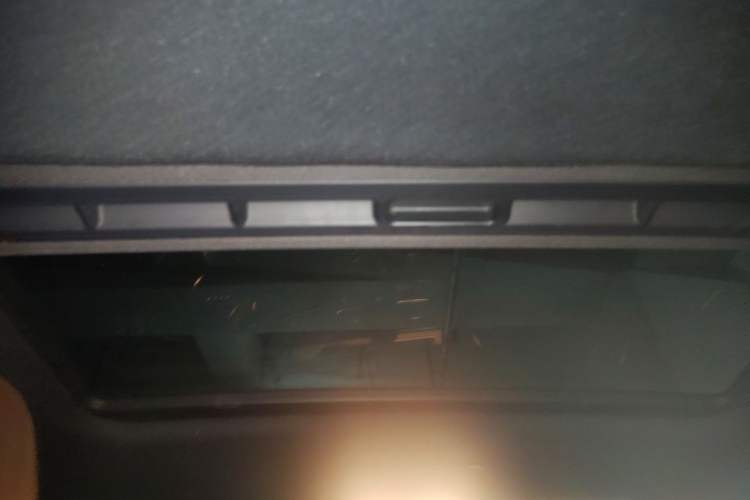 Used Audi A4L 2015 35 TFSI Automatic Comfort Model Headliner