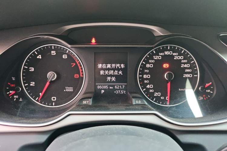 Used Audi A4L 2015 35 TFSI Automatic Comfort Model Instrument Cluster