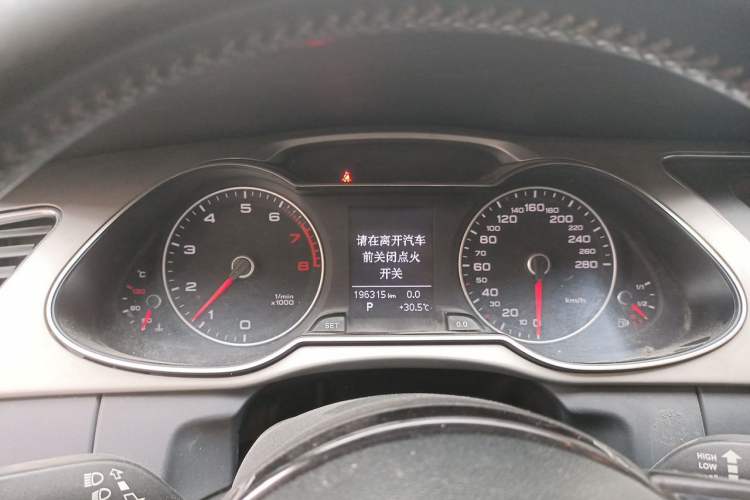 Used Audi A4L 2015 35 TFSI Automatic Comfort Model Instrument Cluster