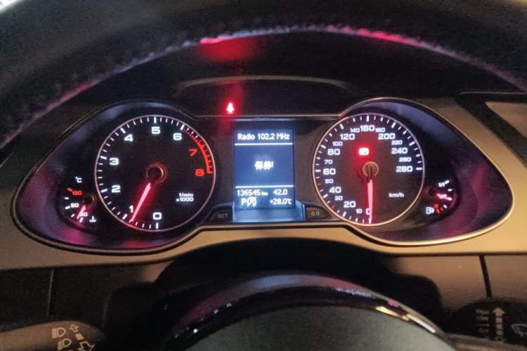 Used Audi A4L 2015 35 TFSI Automatic Comfort Model Instrument Cluster