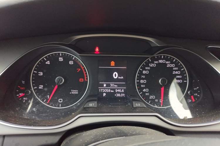 Used Audi A4L 2015 30 TFSI Automatic Comfort Model Instrument Cluster