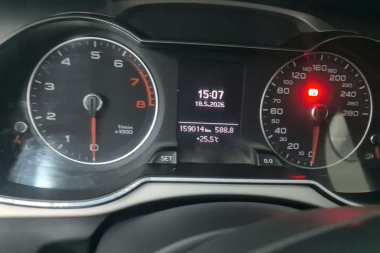 Used Audi A4L 2015 30 TFSI Automatic Comfort Model Instrument Cluster