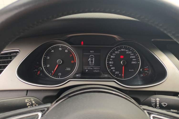 Used Audi A4L 2015 35 TFSI Automatic Comfort Model Instrument Cluster