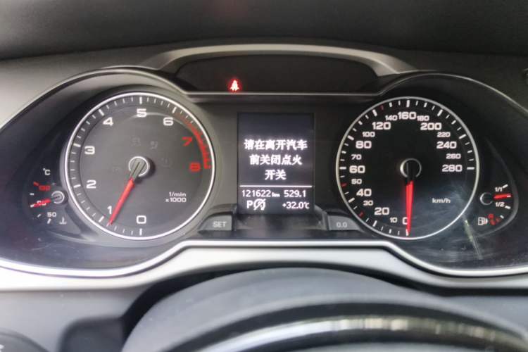 Used Audi A4L 2015 35 TFSI Automatic Comfort Model Instrument Cluster