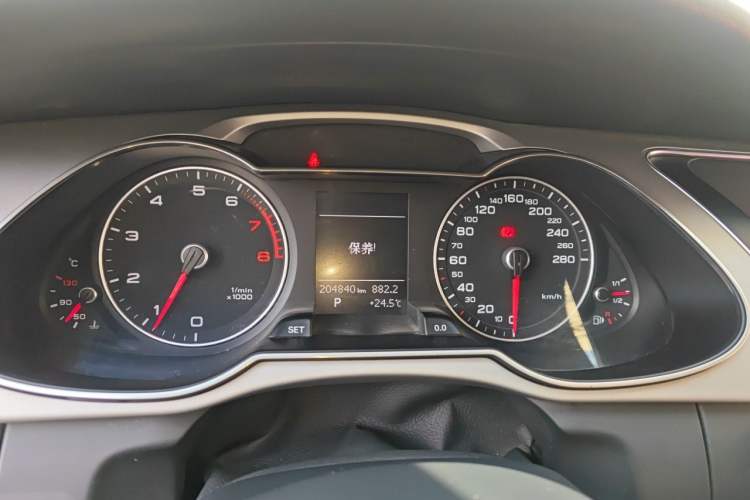 Used Audi A4L 2015 35 TFSI Automatic Comfort Model Instrument Cluster