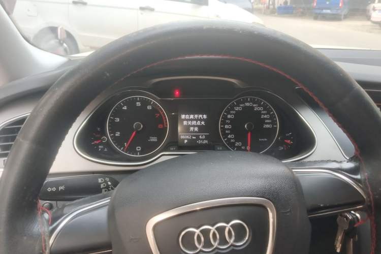 Used Audi A4L 2015 30 TFSI Automatic Comfort Model Instrument Cluster