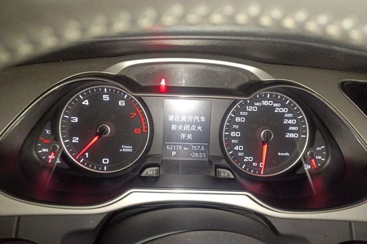 Used Audi A4L 2015 35 TFSI Automatic Comfort Model Instrument Cluster