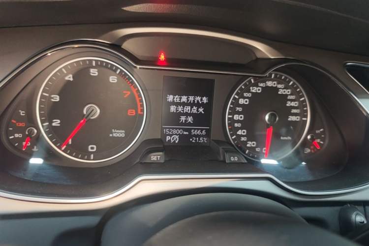 Used Audi A4L 2015 35 TFSI Automatic Comfort Model Instrument Cluster