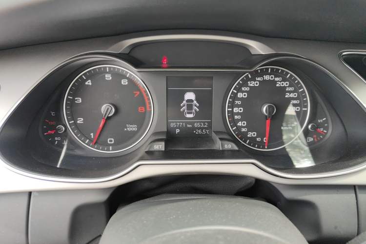 Used Audi A4L 2015 35 TFSI Automatic Comfort Model Instrument Cluster