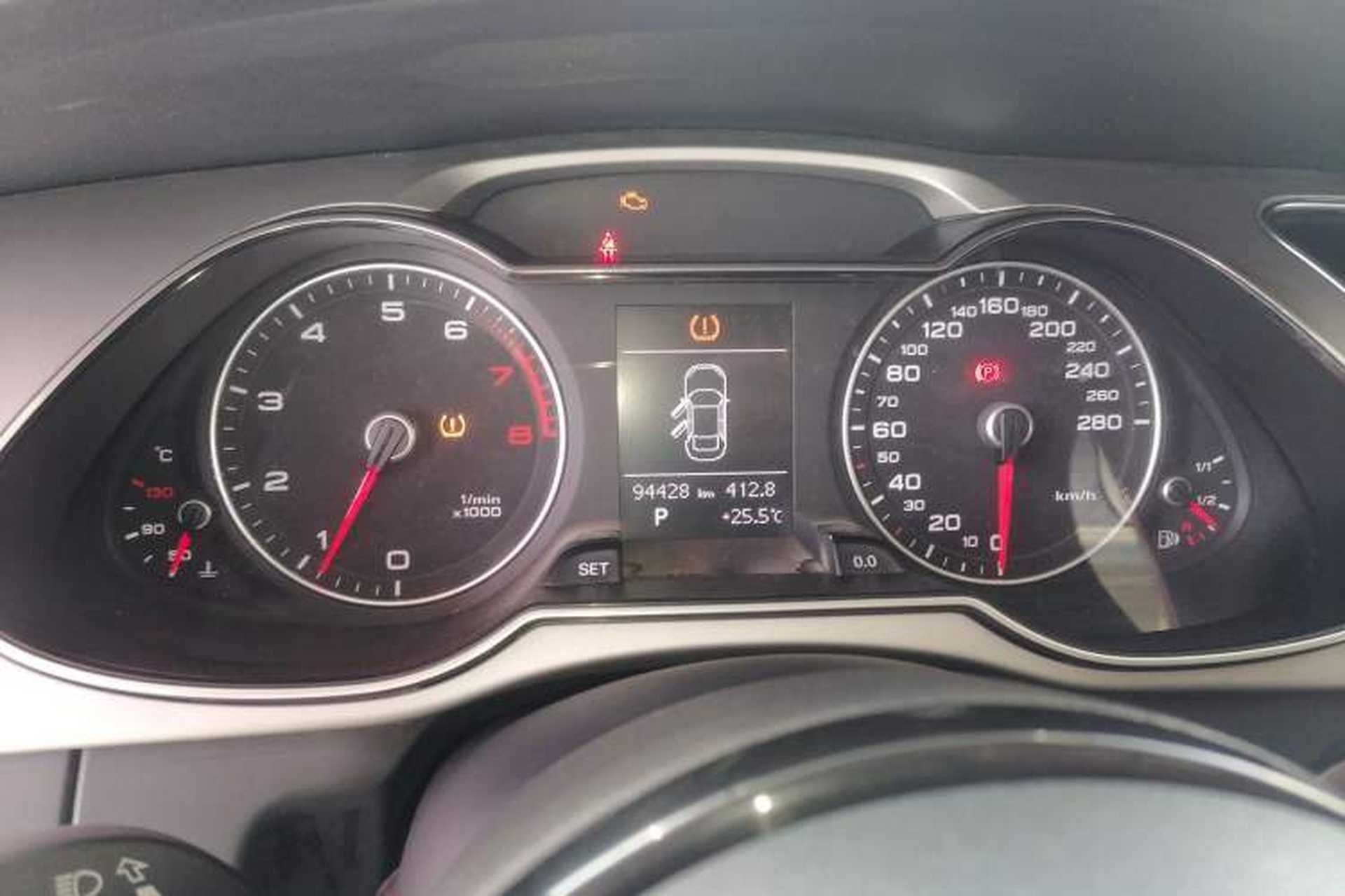 Used Audi A4L 2015 35 TFSI Automatic Comfort Model Instrument Cluster