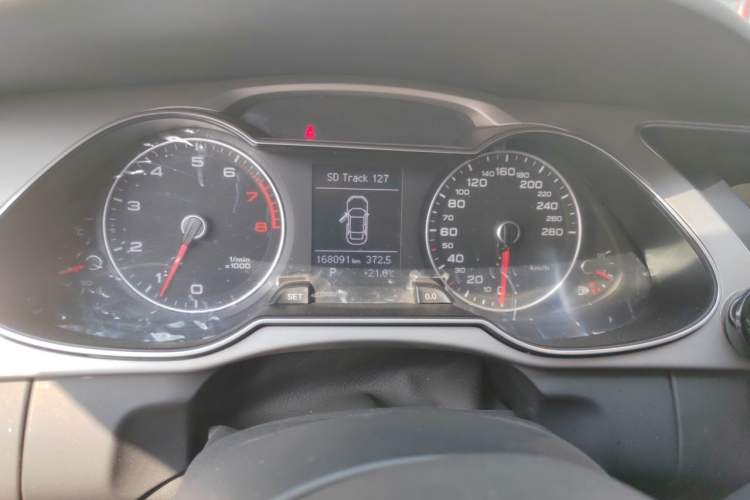 Used Audi A4L 2015 35 TFSI Automatic Comfort Model Instrument Cluster
