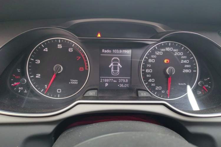 Used Audi A4L 2015 35 TFSI Automatic Standard Model Instrument Cluster