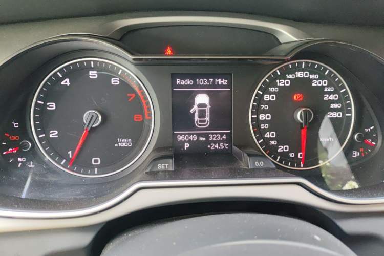 Used Audi A4L 2015 35 TFSI Automatic Standard Model Instrument Cluster