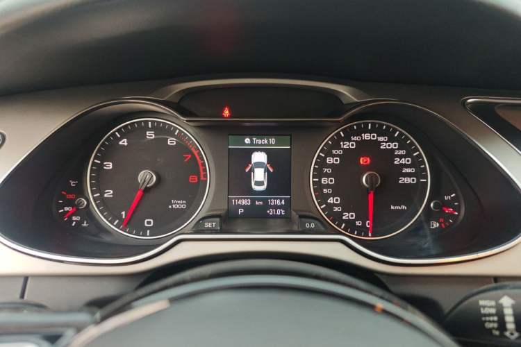 Used Audi A4L 2015 35 TFSI Automatic Technology Model Instrument Cluster