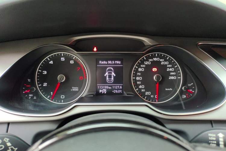 Used Audi A4L 2015 35 TFSI Automatic Comfort Model Instrument Cluster