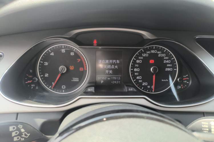 Used Audi A4L 2015 35 TFSI Automatic Comfort Model Instrument Cluster