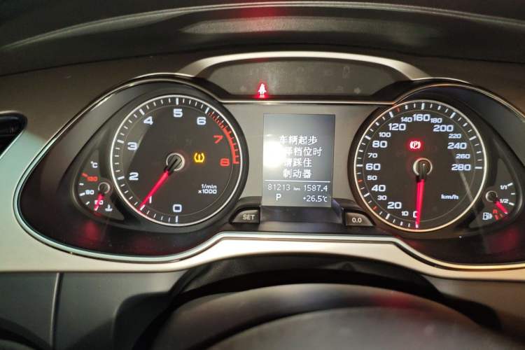 Used Audi A4L 2015 35 TFSI Automatic Comfort Model Instrument Cluster