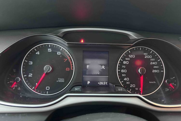 Used Audi A4L 2015 35 TFSI Automatic Comfort Model Instrument Cluster