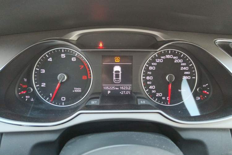 Used Audi A4L 2015 35 TFSI Automatic Comfort Model Instrument Cluster
