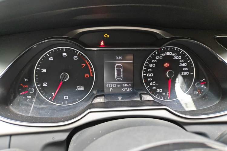 Used Audi A4L 2015 35 TFSI Automatic Comfort Model Instrument Cluster