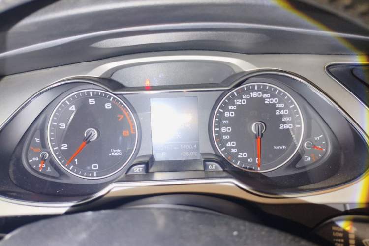 Used Audi A4L  Instrument Cluster