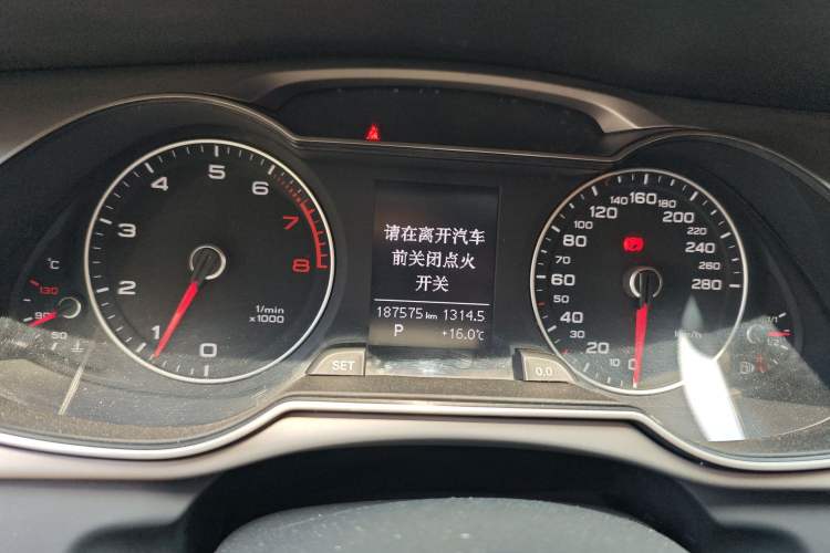 Used Audi A4L 2015 35 TFSI Automatic Comfort Model Instrument Cluster