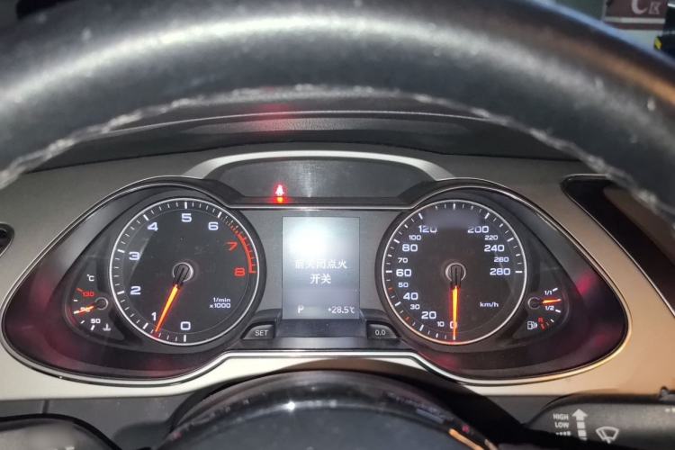 Used Audi A4L 2015 30 TFSI Automatic Comfort Model Instrument Cluster