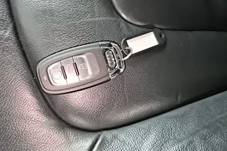 Used Audi A4L 2015 35 TFSI Automatic Comfort Model Interior 1