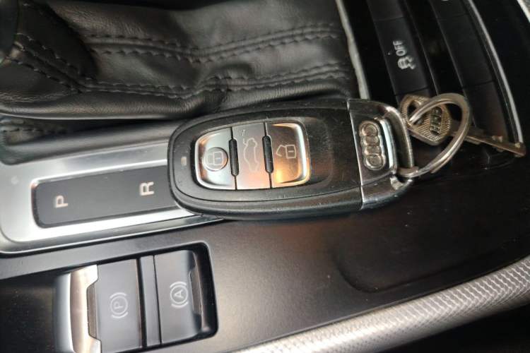 Used Audi A4L 2015 35 TFSI Automatic Standard Model Interior 1