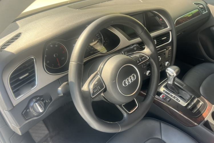 Used Audi A4L 2015 35 TFSI Automatic Comfort Model Interior 1