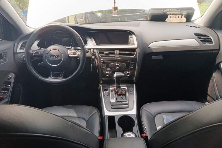 Used Audi A4L 2015 35 TFSI Automatic Standard Model Interior 2