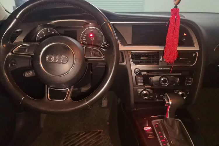 Used Audi A4L 2015 35 TFSI Automatic Comfort Model Interior 2