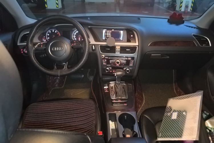 Used Audi A4L 2015 30 TFSI Automatic Comfort Model Interior 2
