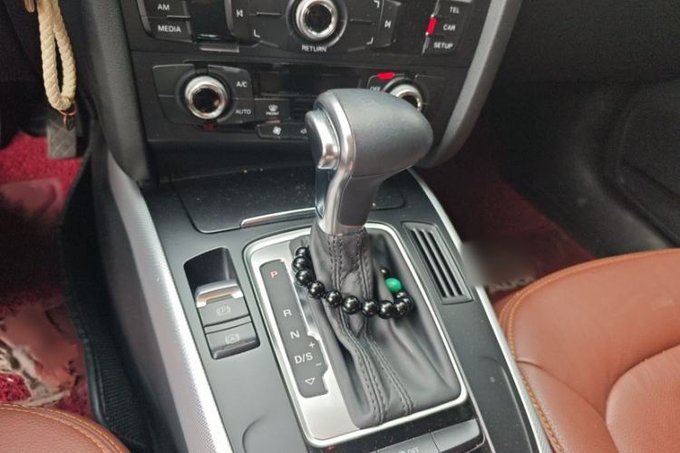 Used Audi A4L 2015 35 TFSI Automatic Standard Model Interior 3