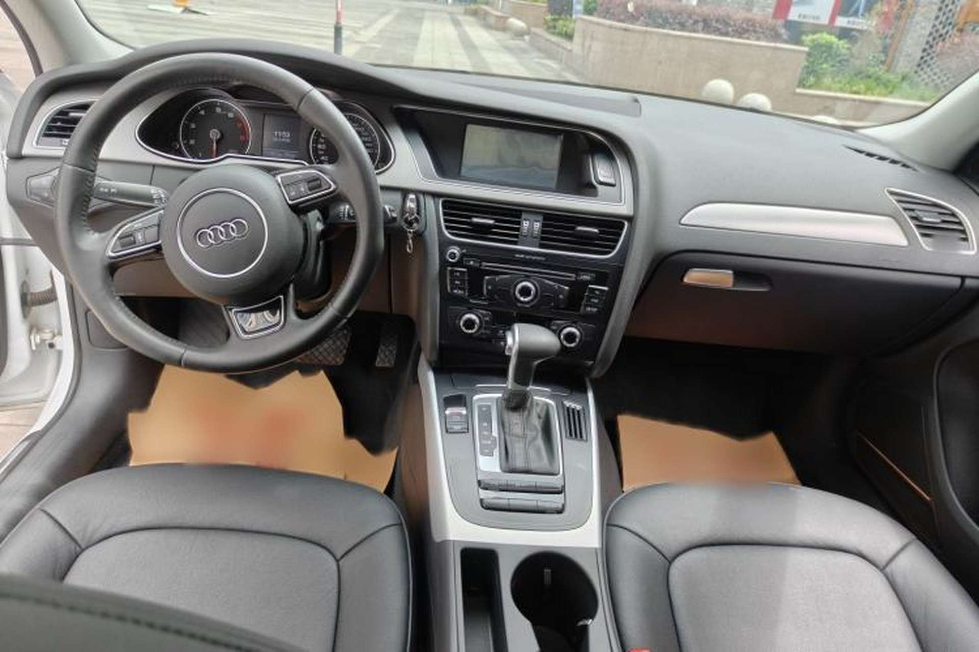 Used Audi A4L 2015 35 TFSI Automatic Standard Model Interior 3
